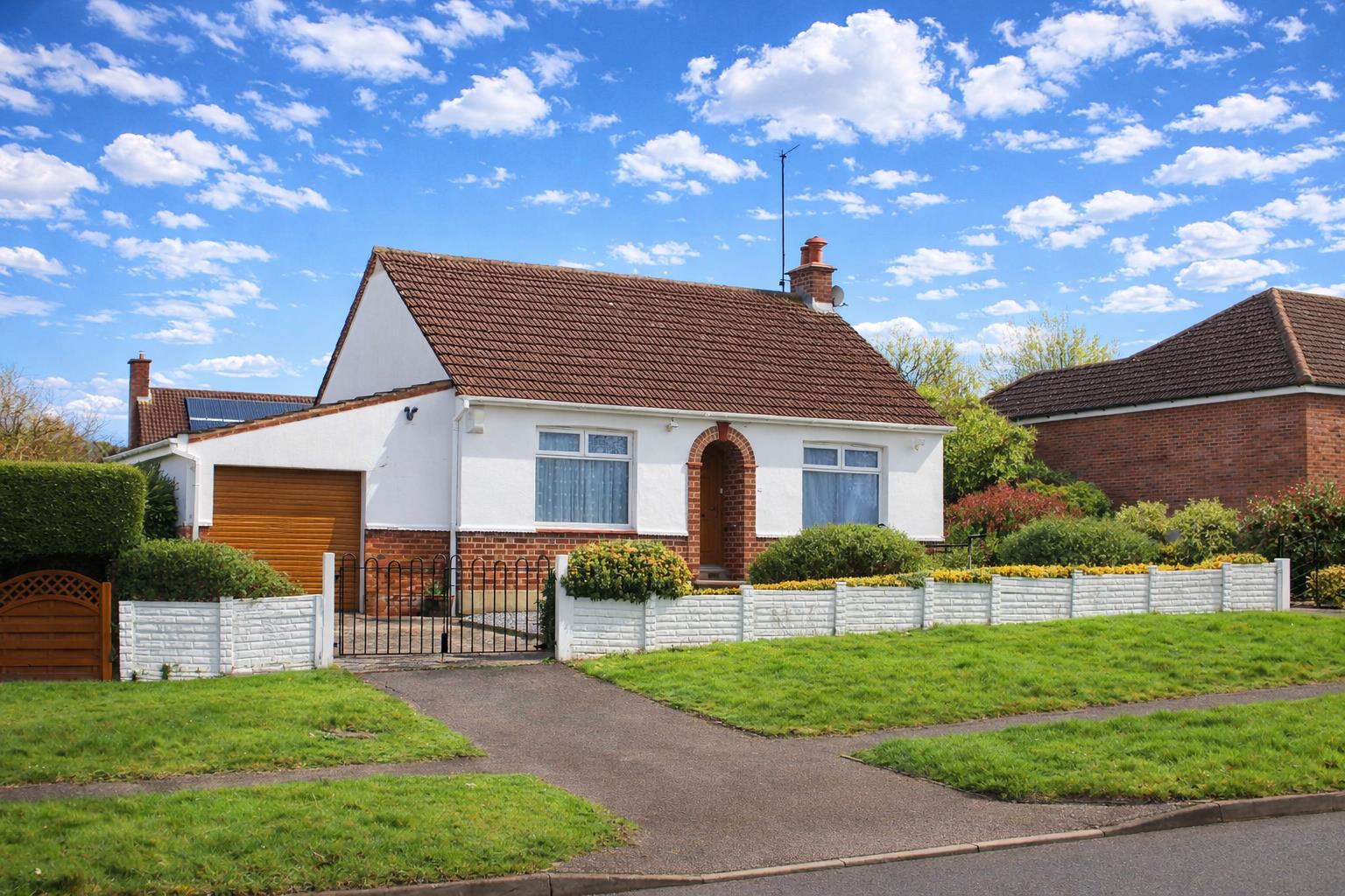 2 bed property in Bradwell Road, Milton Keynes